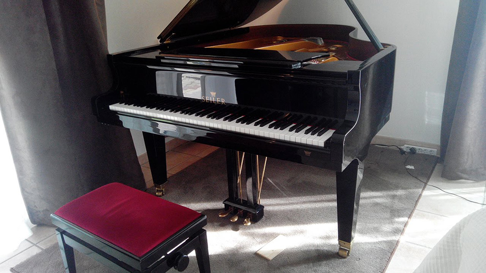 Photo : Piano          quart de queue Seiler 180 cm