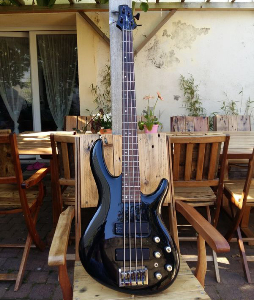 Photo : Cort Artisan A4