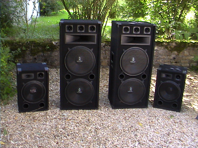 Photo : Sono + jeux de lumiere + portique