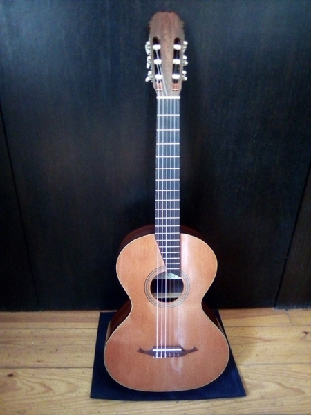 Photo : Guitare     lutherie romantique