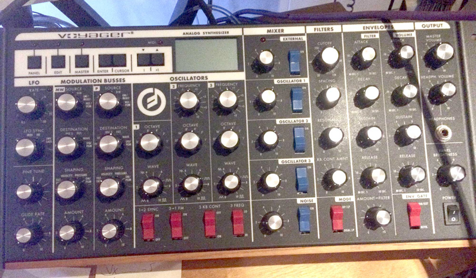 Photo : Moog            Music Minimoog Voyager Rack Mount