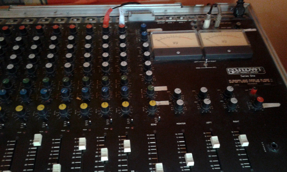 Photo : Soundcraft       + Pack sonorisation