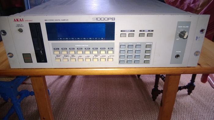 Photo : AKAI    Sample   S1000 PB