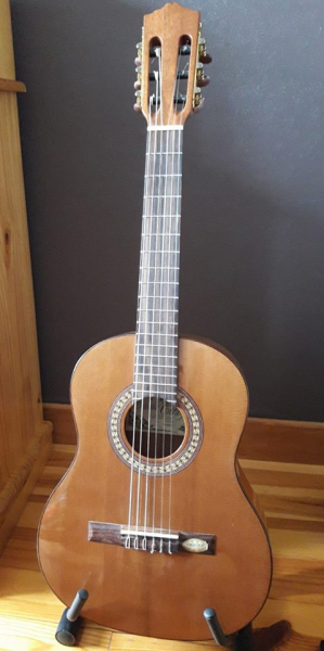 Photo : Guitare  Enfant  Salvador Cortez CC BB 22