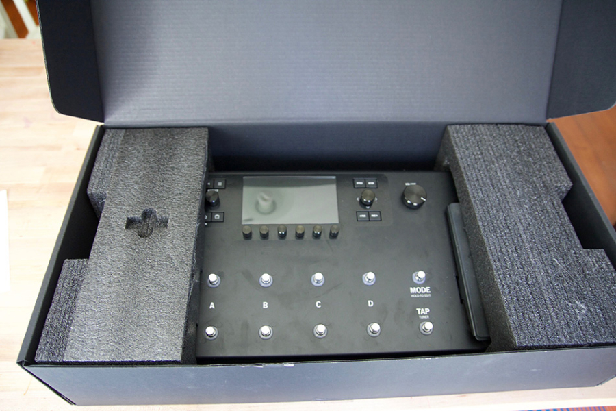 Photo : LINE   6  Helix  LT