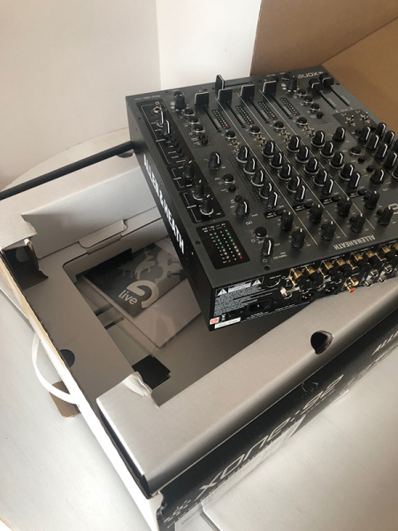 Photo : XONE 92 Allen & Heath garantie