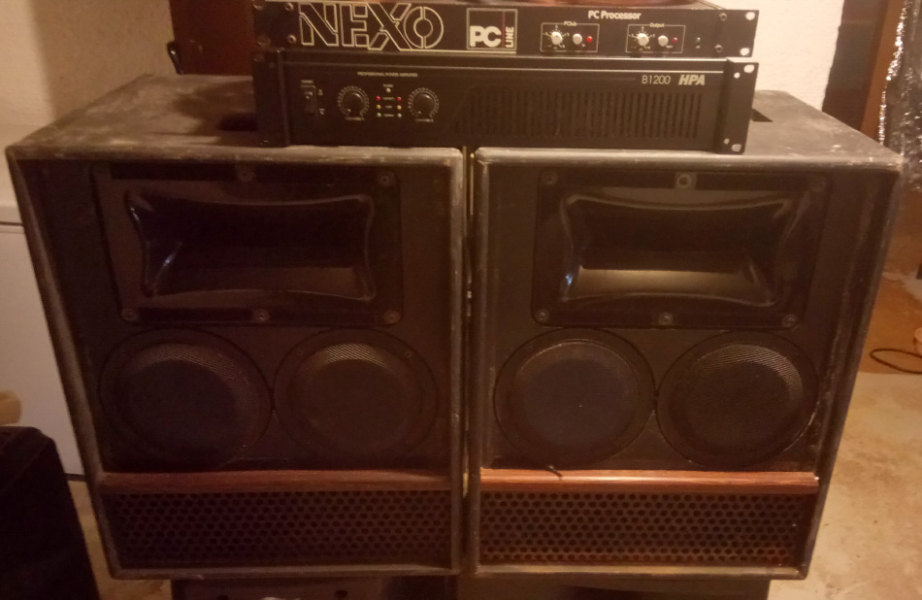 Photo : Enceintes  Sono PC115 nexo + processeur