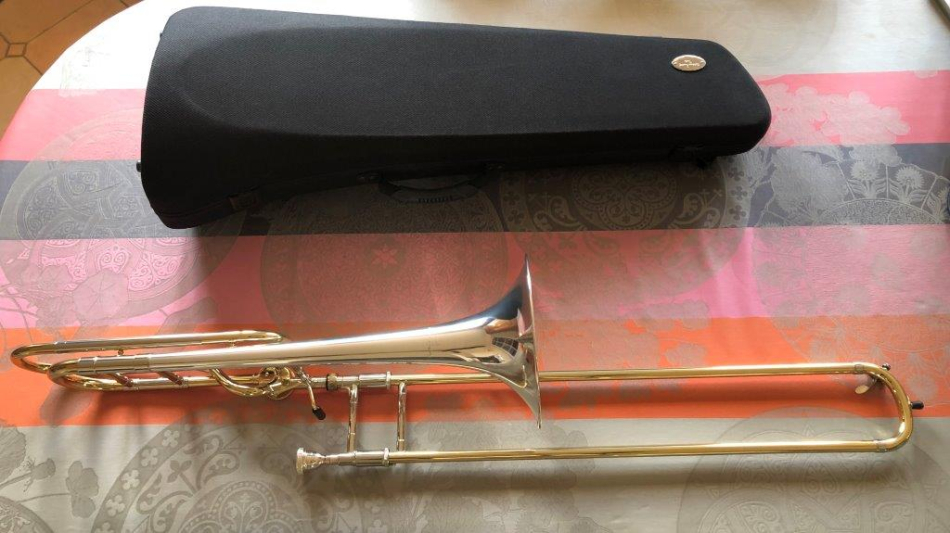 Photo : Courtois       AC420 ST Michel BECQUET Trombone