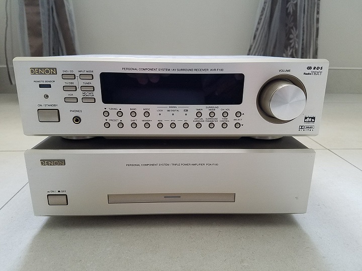 Photo : Ensemble home cinema DENON  AVR F100  POA F10