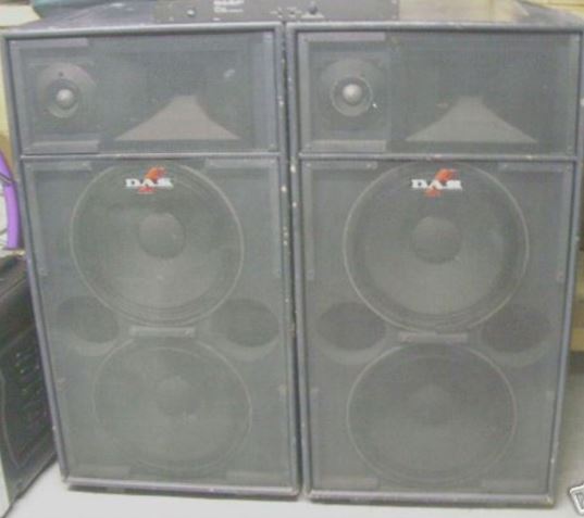 Photo : ENCEINTES  SONO  DAS REF 215