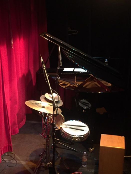 Photo : Cajoniste tbn dispo propose ses services