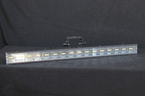 Photo : Barre     LED    ADJ FREQ 16 STROBE