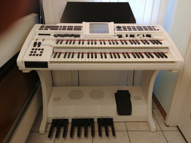 Photo : Orgue            electronique WERSI VERONA Blanc