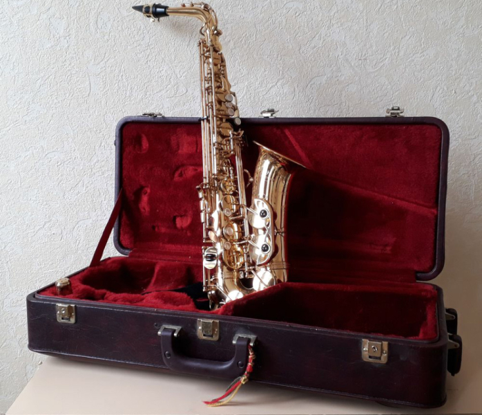 Photo : YANAGISAWA       ALTO SAXOPHONE