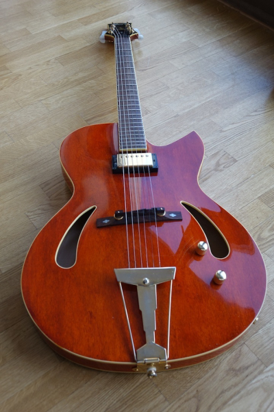 Photo : Cort            JIM TRIGGS