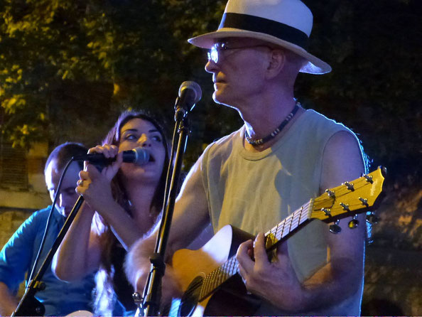 Photo : Auto producteur cherche Chanteuse chanteur