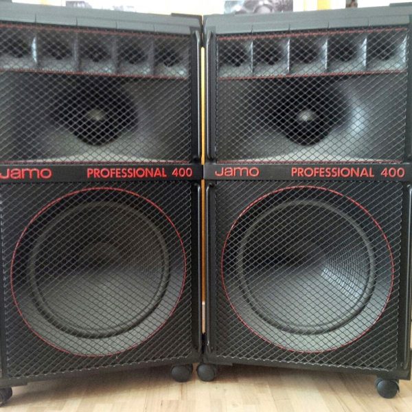 Photo : JAMO            Professional 400