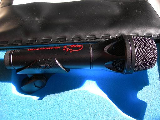 Photo : Sennheiser      527 BF micro