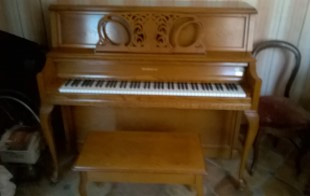 Photo : Piano    droit   Baldwin en chene