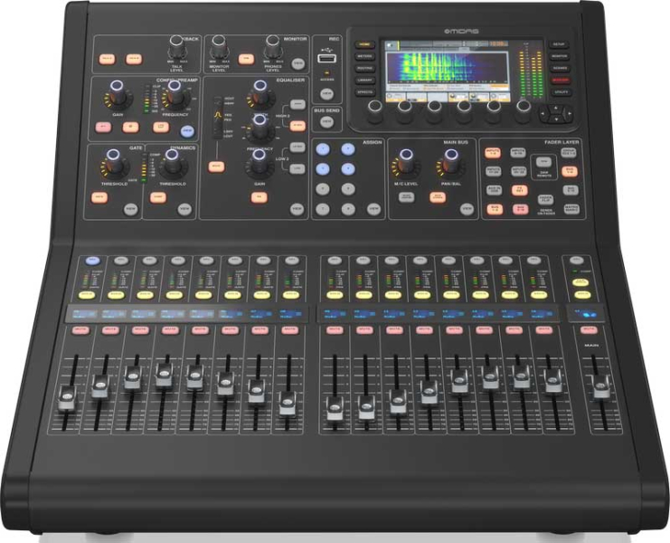 Photo : Midas         M32r + stage box