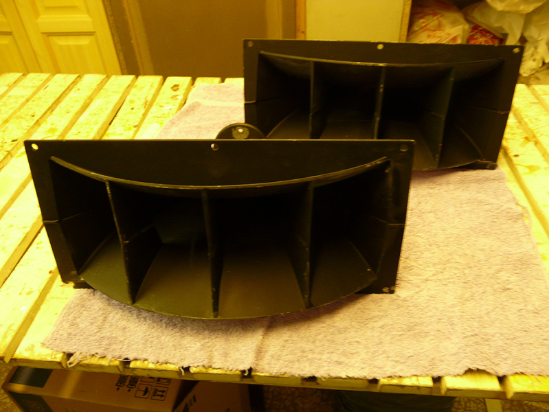 Photo : Altec            Compressions diaphs et pavillons