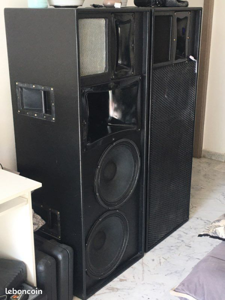 Photo : NEXO             2 systemes MSI V 