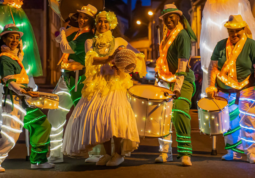 Photo : Batucada lumineuse wim percussion
