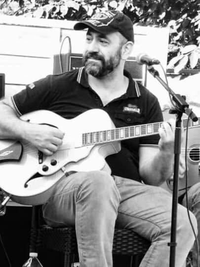 Photo : Cours de guitare Jazz Manouche a Paris