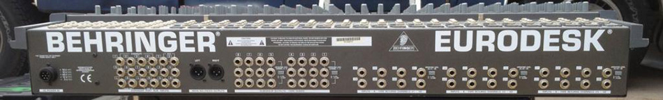 Photo : Behringer Eurodesk 24 48 channel dual input