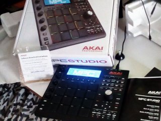 Photo : AKAI MPC STUDIO BLACK