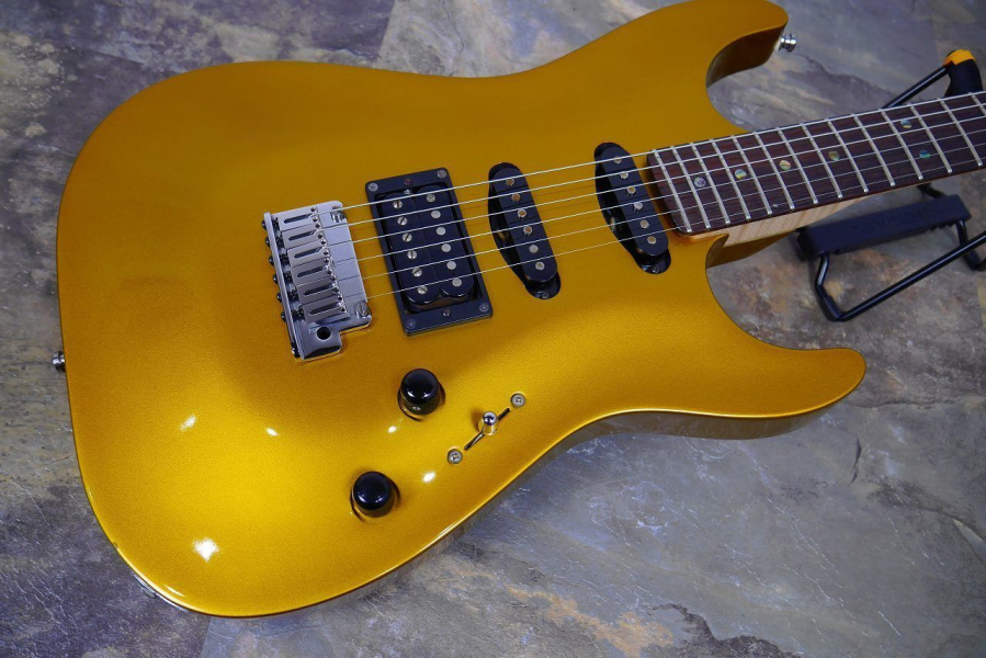 Photo : Fender   Custom  Shop Showmaster 2003