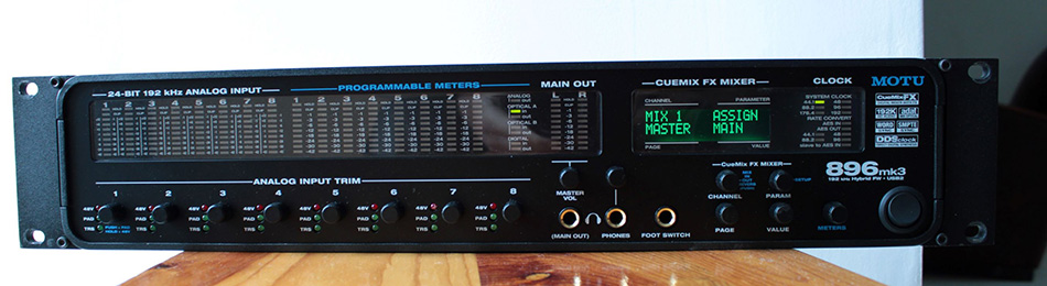 Photo : MOTU            896 mk3 HYBRID