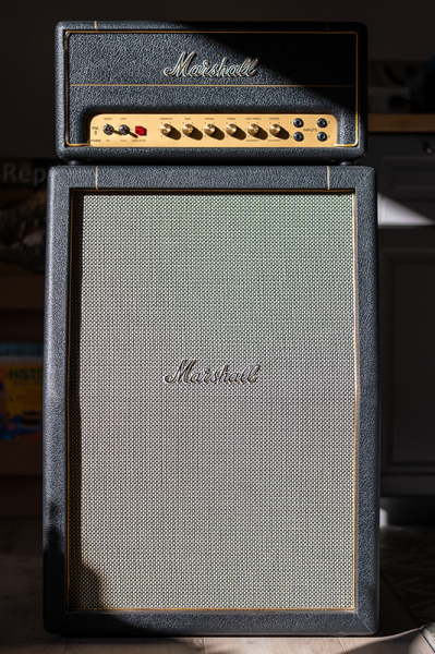 Photo : Marshal        SV20h + SV212 Cabinet