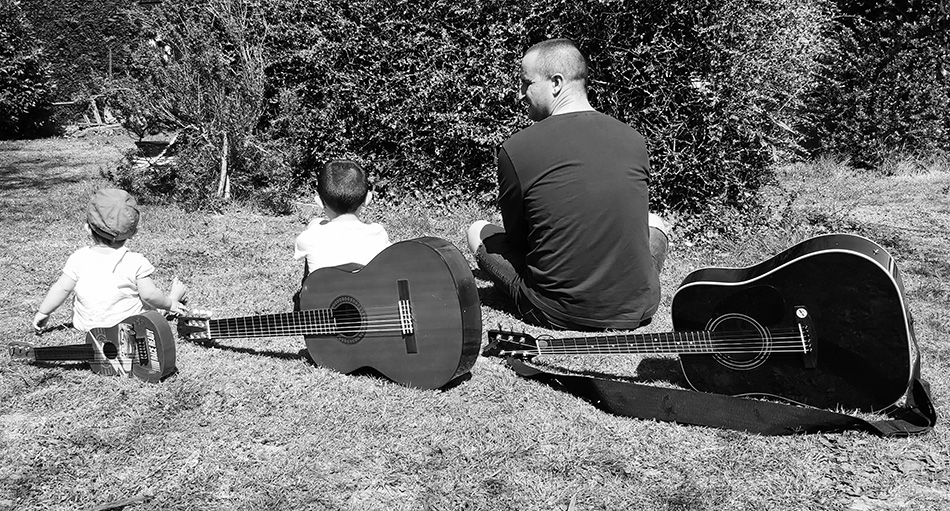 Photo : Auteur Compositeur propose ses services 