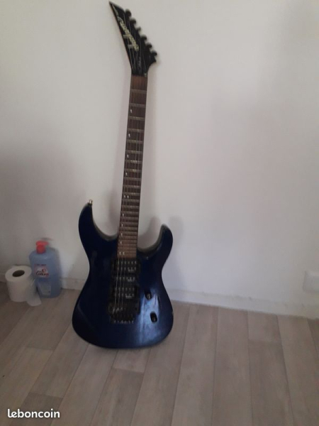 Photo : Jackson          PS4 2 micros doubles