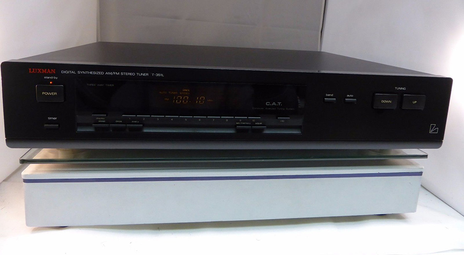 Photo : Tuner     FM     T 351 Luxman