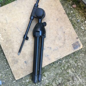 Photo : APEX             Pied de micro grosse caisse