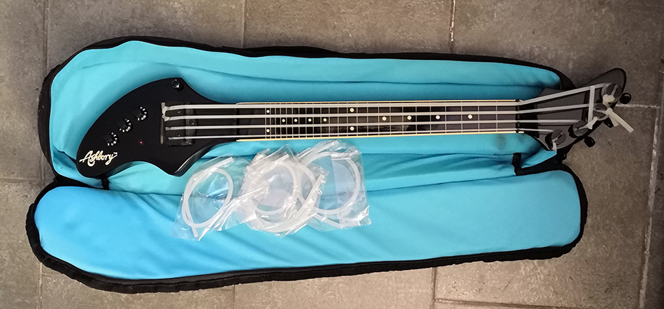 Photo : Basse  4  cordes Ashbory