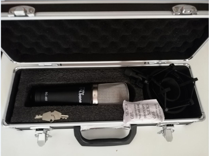 Photo : Microphone   T   Bone SC450