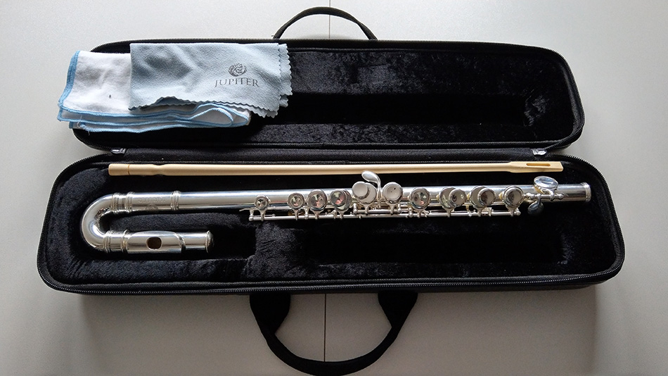 Photo : Flute    Traversiere petite main Jupiter JFL700