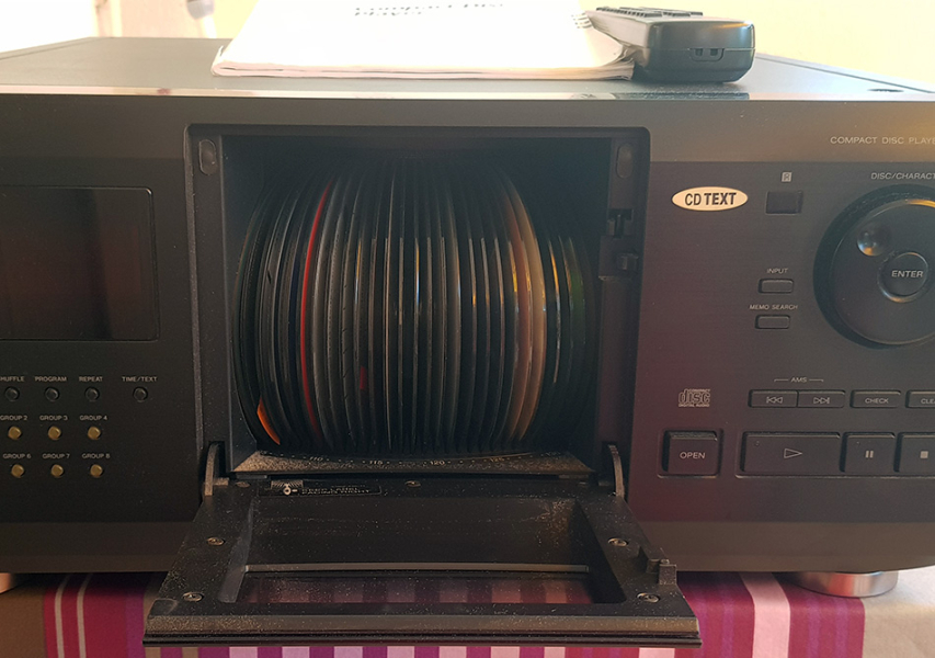 Photo annonce LECTEUR   SONY   200 CD