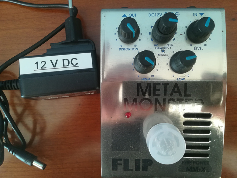 Photo : Pedale          Guyatone Flip Metal Monster