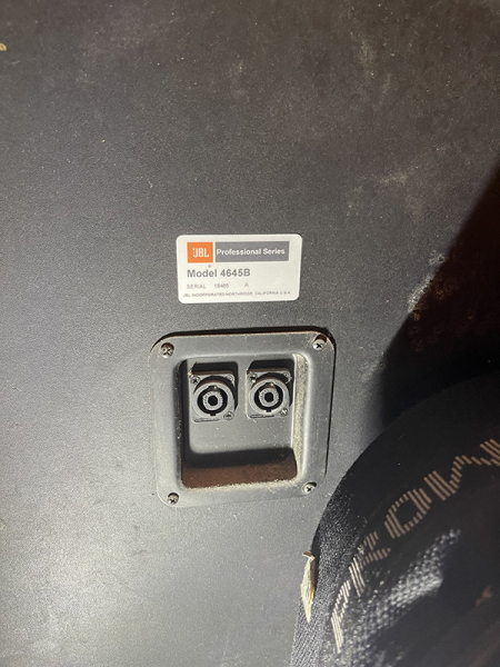 Photo : JBL       Pro    4645B 7 enceintes