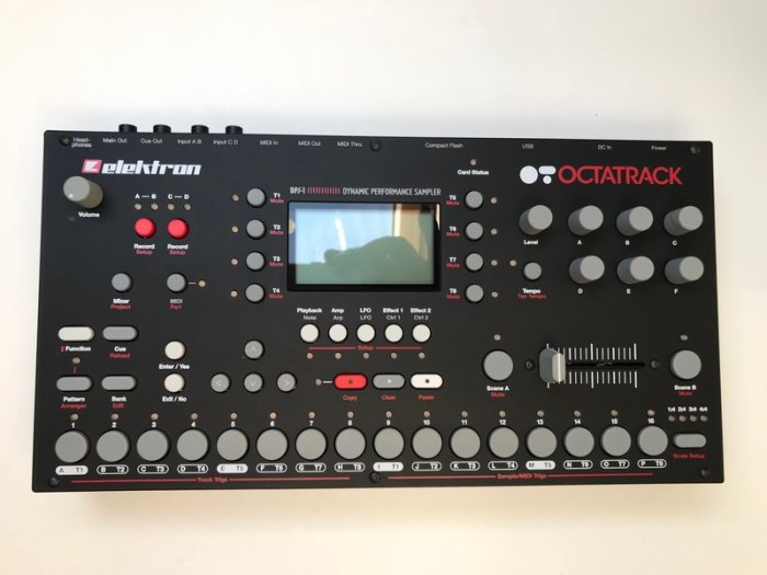 Photo : ELEKTRON         OCTATRACK