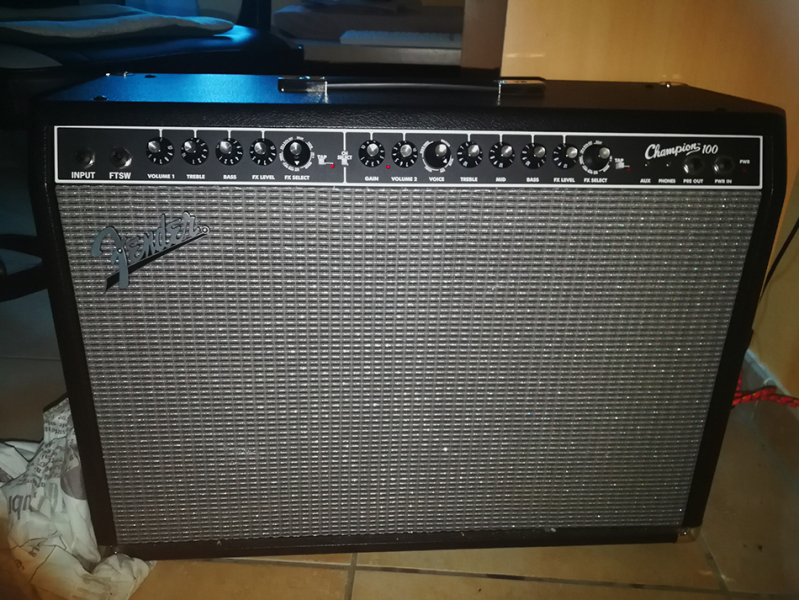Photo : Fender      Champion 100 combo