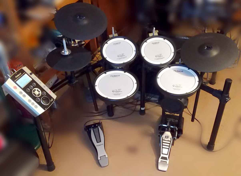 Photo : Roland     TD    9 KX 2 4