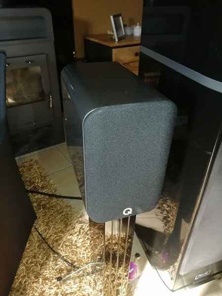 Photo : Enceintes    Q   ACOUSTIC CONCEPT 30