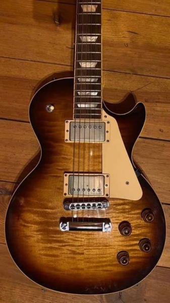 Photo : Gibson Les Paul  Tradition Desert Burst