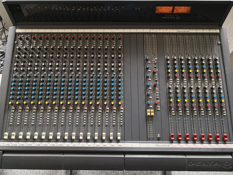 Photo : Soundcraft       Delta 8