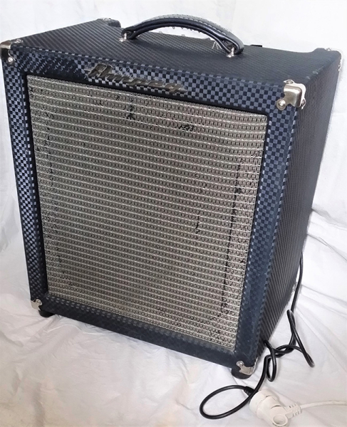 Photo : Ampeg            B 50 R Rocket Bass Blue Diamond